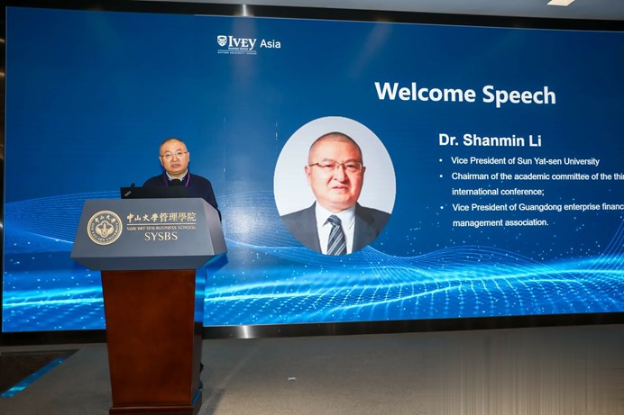 Dr. Shanmin Li, Vice President of Sun Yat-sen University, gave the welcome speech